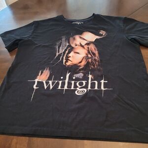 Twilight Graphic T-Shirt size Medium